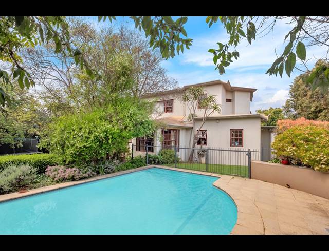 5 BEDROOM HOUSE FOR SALE IN EMMARENTIA